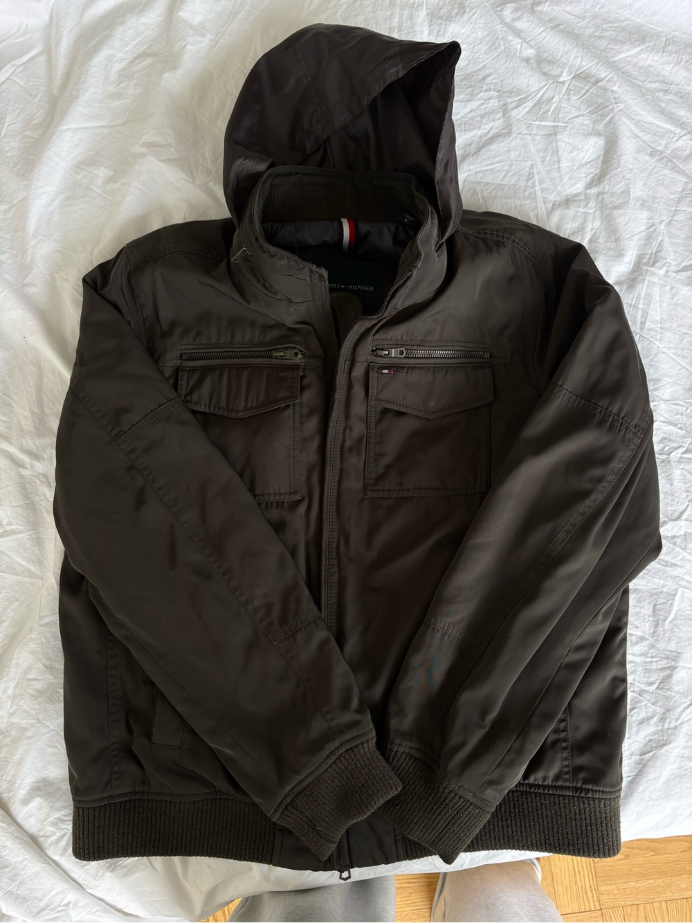 Tommy Hilfiger Men’s Microtwill Hooded Poly Bomber Jacket Olive Green Size L